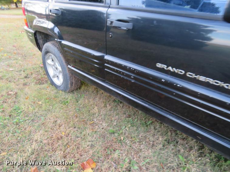 image for item DE6541 1998 Jeep Grand Cherokee SUV