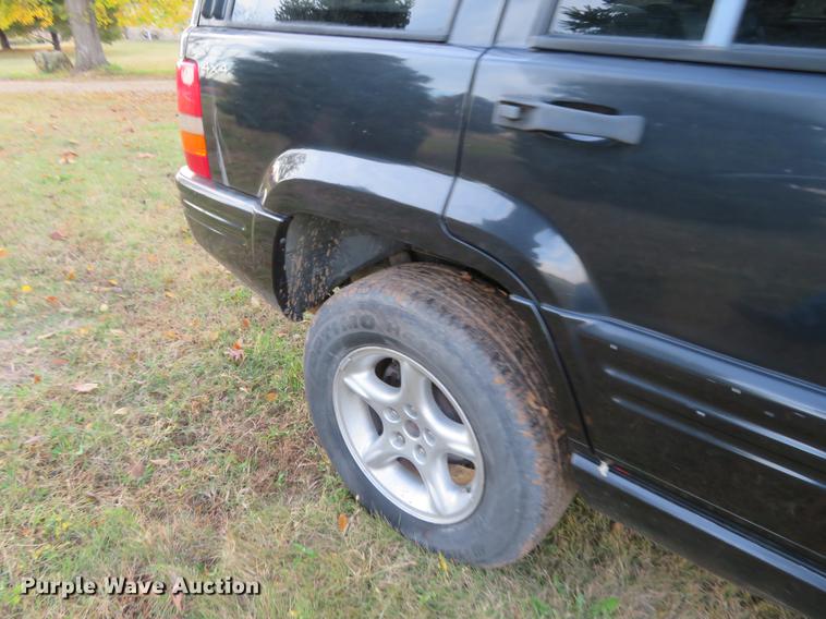 image for item DE6541 1998 Jeep Grand Cherokee SUV