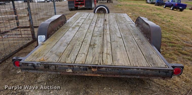image for item DF1518 1991 FFC utility trailer