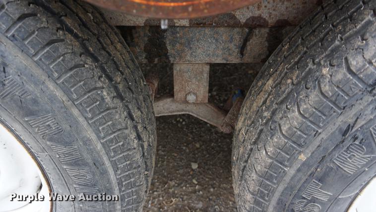 image for item DF1518 1991 FFC utility trailer