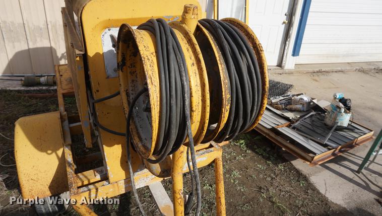 image for item DF1582 Lincoln welder