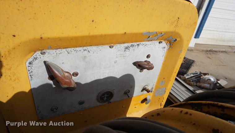 image for item DF1582 Lincoln welder