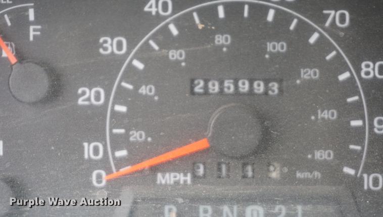 image for item DF1591 2000 Ford F250 Super Duty SuperCab pickup truck