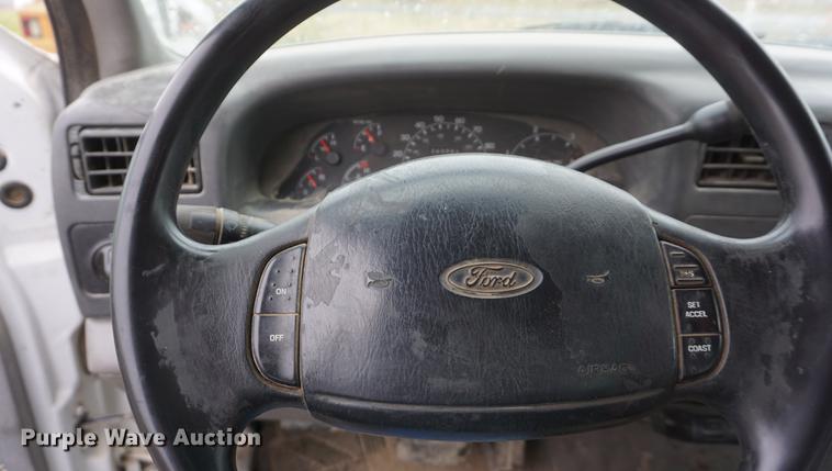 image for item DF1591 2000 Ford F250 Super Duty SuperCab pickup truck