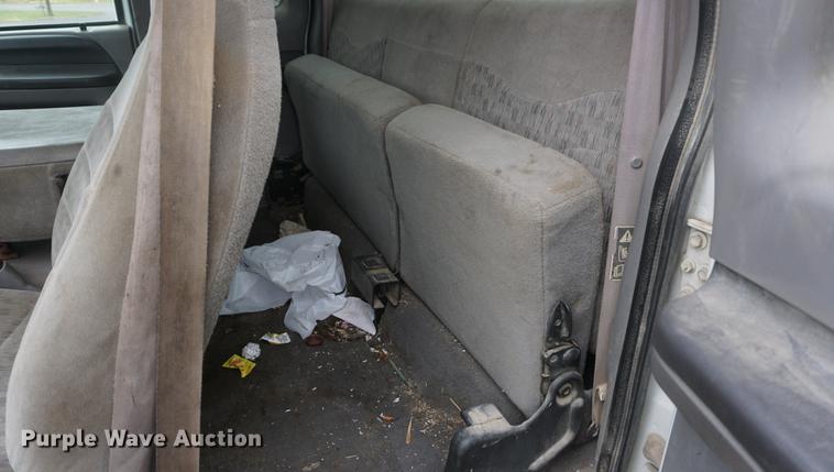 image for item DF1591 2000 Ford F250 Super Duty SuperCab pickup truck