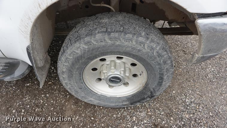 image for item DF1591 2000 Ford F250 Super Duty SuperCab pickup truck