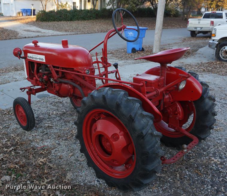 image for item DF1643 1957 Farmall Cub tractor