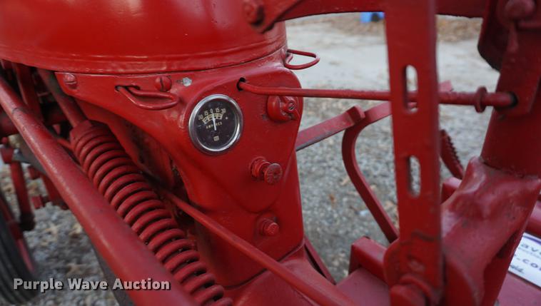 image for item DF1643 1957 Farmall Cub tractor