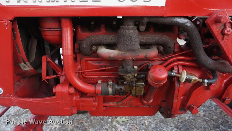 image for item DF1643 1957 Farmall Cub tractor