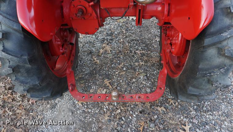 image for item DF1643 1957 Farmall Cub tractor