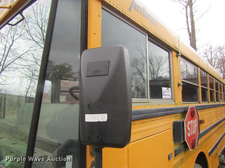 image for item DF3892 2000 International 3000 AmTran school bus