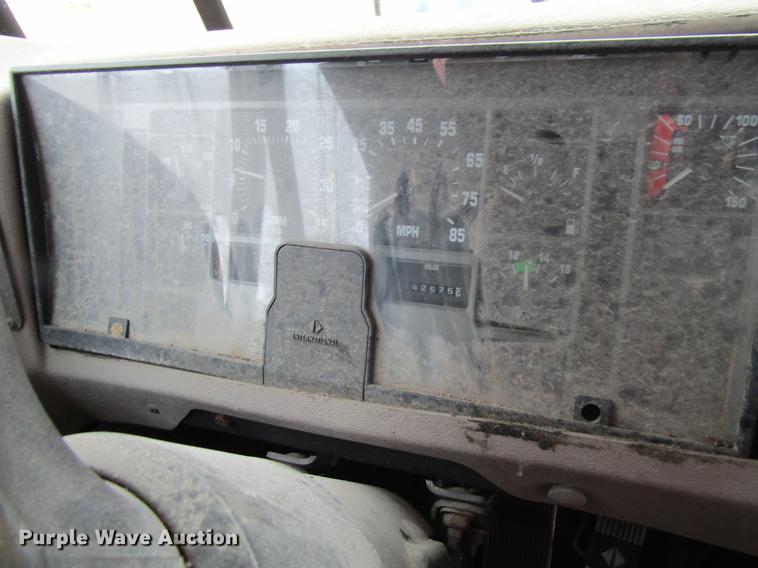 image for item DF3892 2000 International 3000 AmTran school bus