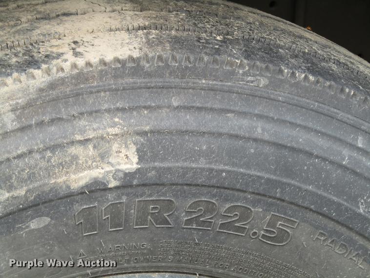 image for item DF3892 2000 International 3000 AmTran school bus