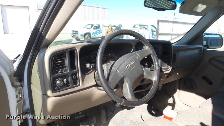 image for item DG2779 2003 GMC Sierra 2500HD utility bed pickup truck