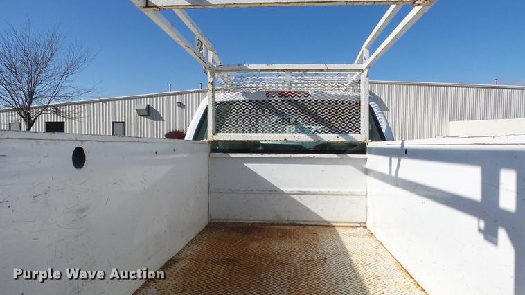 image for item DG2779 2003 GMC Sierra 2500HD utility bed pickup truck