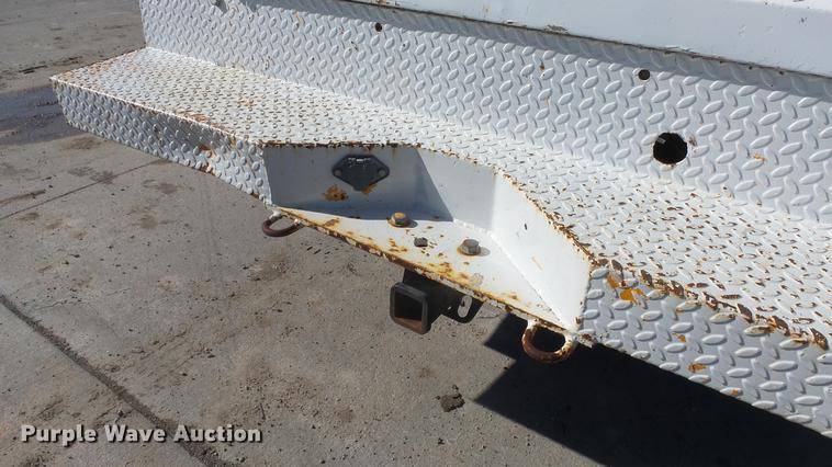 image for item DG2779 2003 GMC Sierra 2500HD utility bed pickup truck