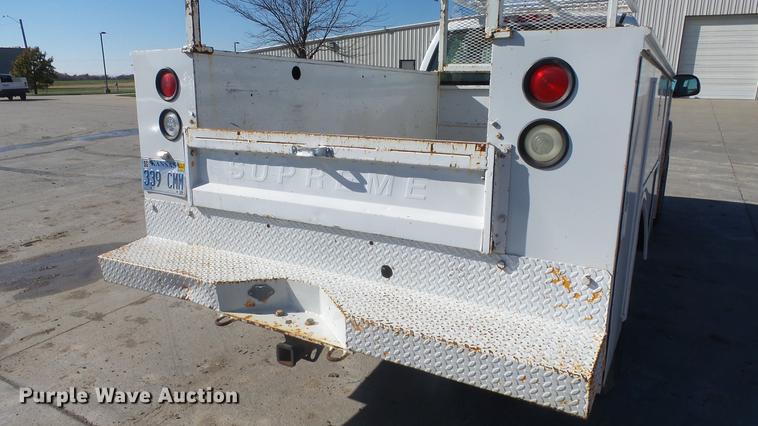 image for item DG2779 2003 GMC Sierra 2500HD utility bed pickup truck