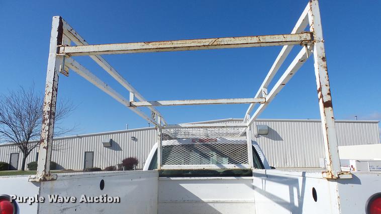 image for item DG2779 2003 GMC Sierra 2500HD utility bed pickup truck