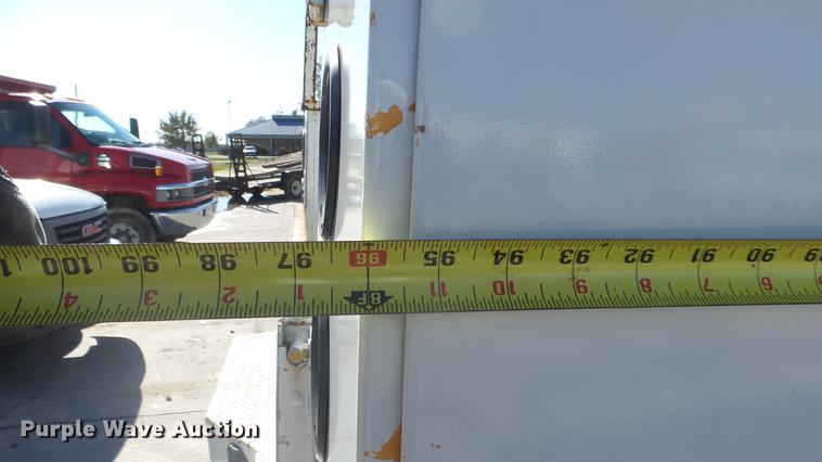 image for item DG2779 2003 GMC Sierra 2500HD utility bed pickup truck