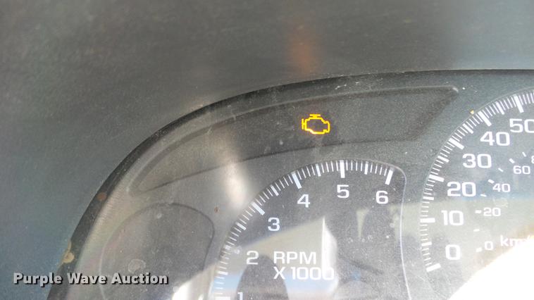 image for item DG2780 2004 GMC Sierra 2500HD pickup truck