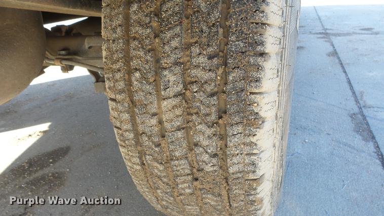 image for item DG2780 2004 GMC Sierra 2500HD pickup truck