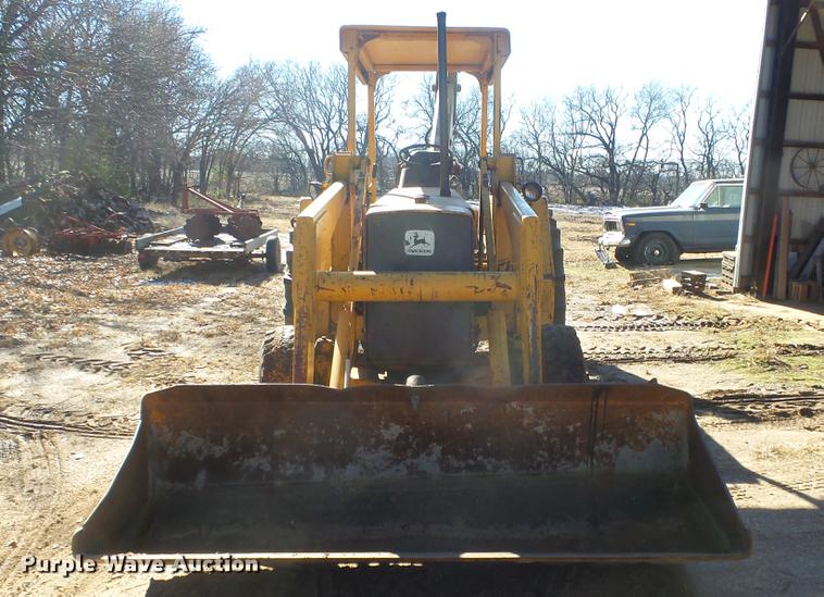 image for item DG2784 John Deere JD410 backhoe