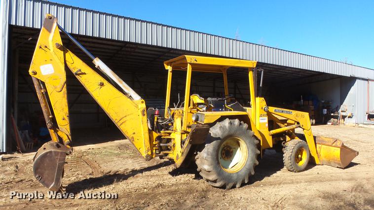 image for item DG2784 John Deere JD410 backhoe