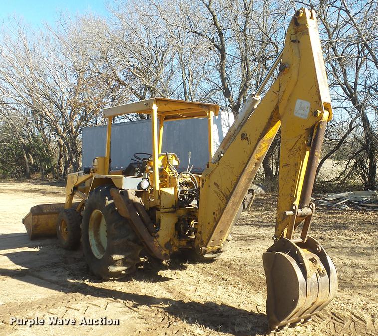 image for item DG2784 John Deere JD410 backhoe