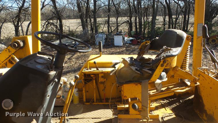 image for item DG2784 John Deere JD410 backhoe