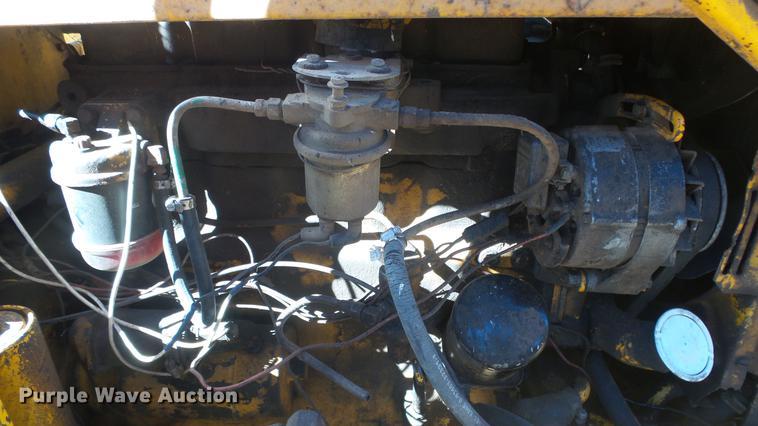 image for item DG2784 John Deere JD410 backhoe