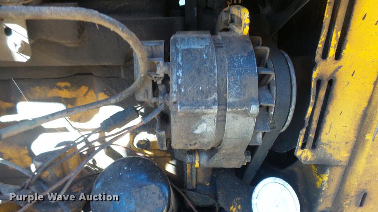 image for item DG2784 John Deere JD410 backhoe