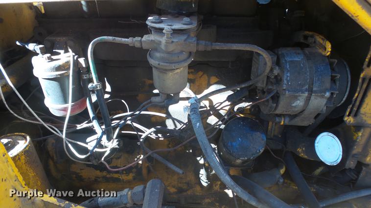 image for item DG2784 John Deere JD410 backhoe