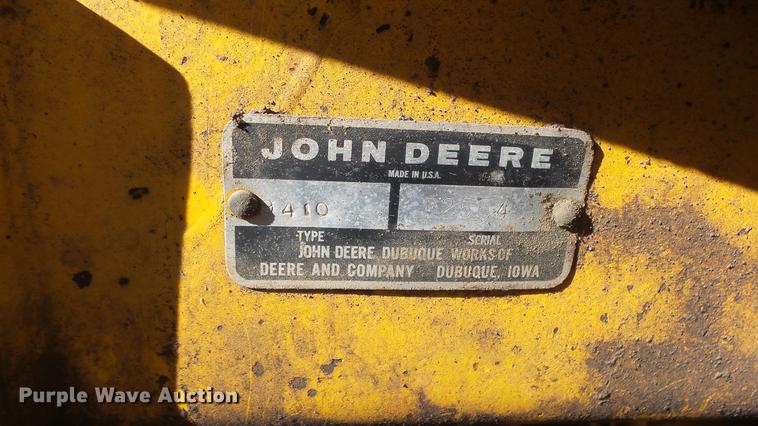 image for item DG2784 John Deere JD410 backhoe