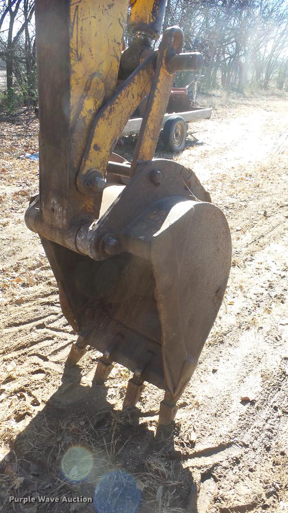 image for item DG2784 John Deere JD410 backhoe