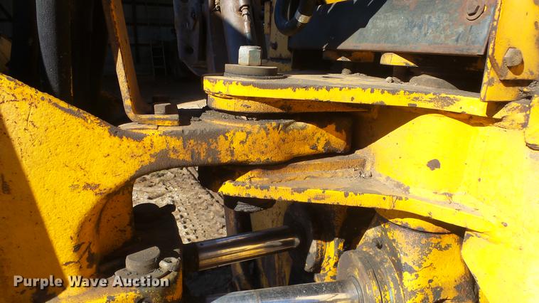 image for item DG2784 John Deere JD410 backhoe