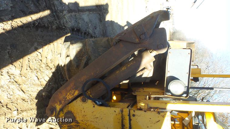 image for item DG2784 John Deere JD410 backhoe