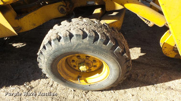 image for item DG2784 John Deere JD410 backhoe