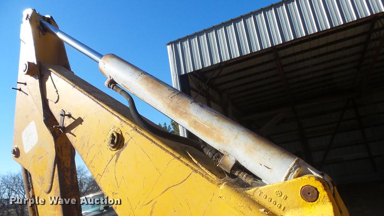 image for item DG2784 John Deere JD410 backhoe