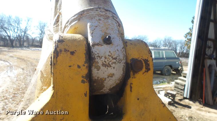 image for item DG2784 John Deere JD410 backhoe