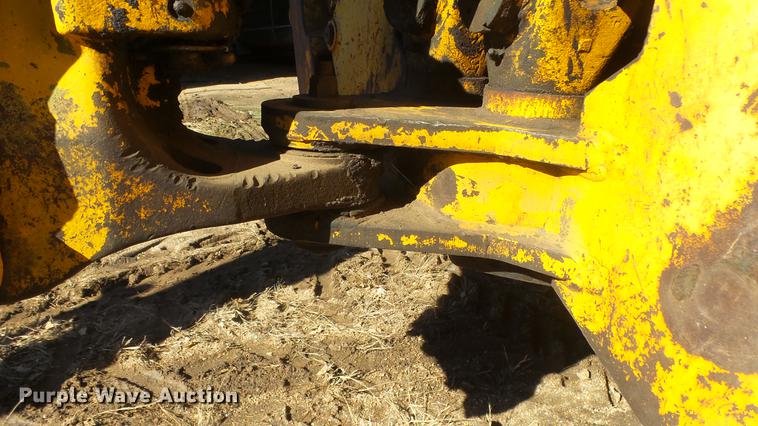 image for item DG2784 John Deere JD410 backhoe