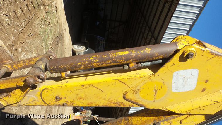 image for item DG2784 John Deere JD410 backhoe