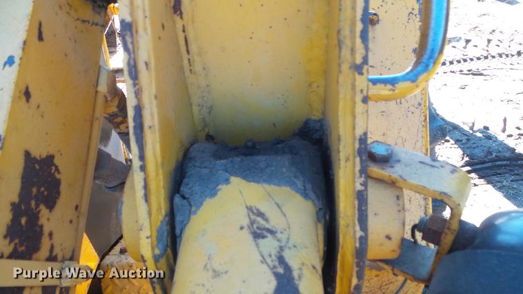 image for item DG2784 John Deere JD410 backhoe