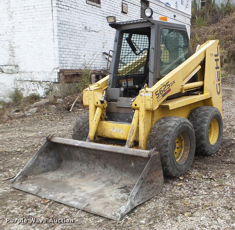 image for item DX9718 1996 Gehl SL5625 skid steer