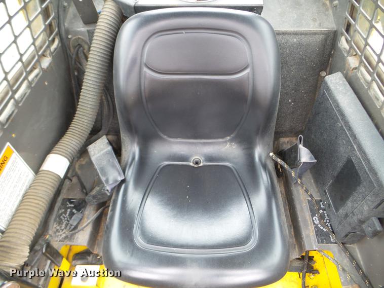 image for item DX9718 1996 Gehl SL5625 skid steer