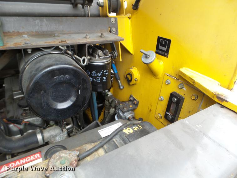 image for item DX9718 1996 Gehl SL5625 skid steer