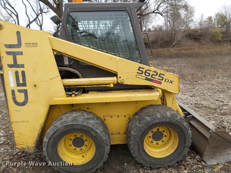 image for item DX9718 1996 Gehl SL5625 skid steer