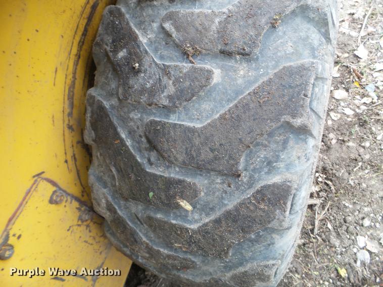 image for item DX9718 1996 Gehl SL5625 skid steer