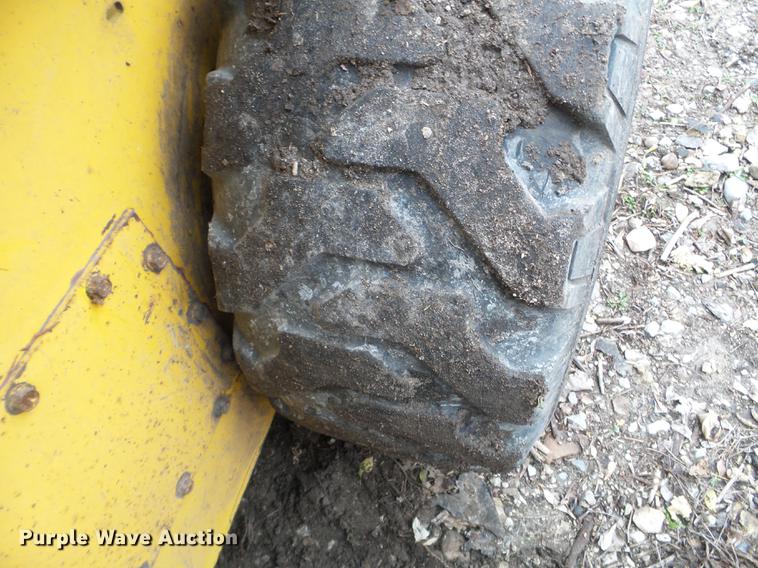 image for item DX9718 1996 Gehl SL5625 skid steer