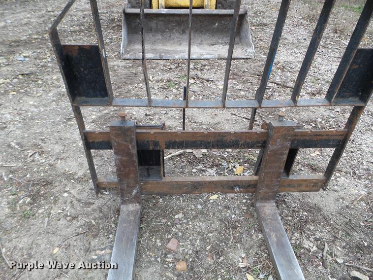 image for item DX9718 1996 Gehl SL5625 skid steer