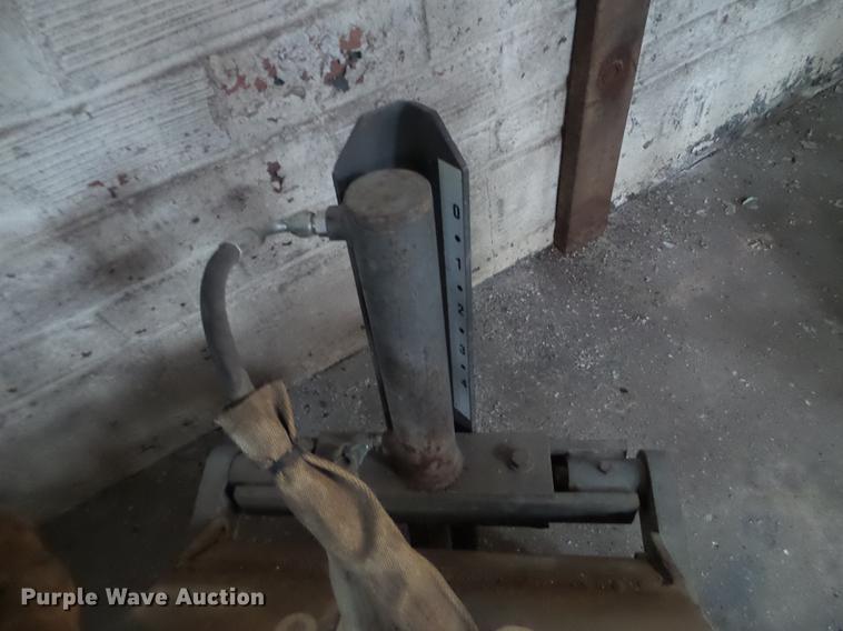 image for item DX9718 1996 Gehl SL5625 skid steer